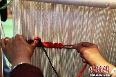 前三季度中國紡織業運行平穩，成本與環保壓力凸顯，化妝品零售展現活力
